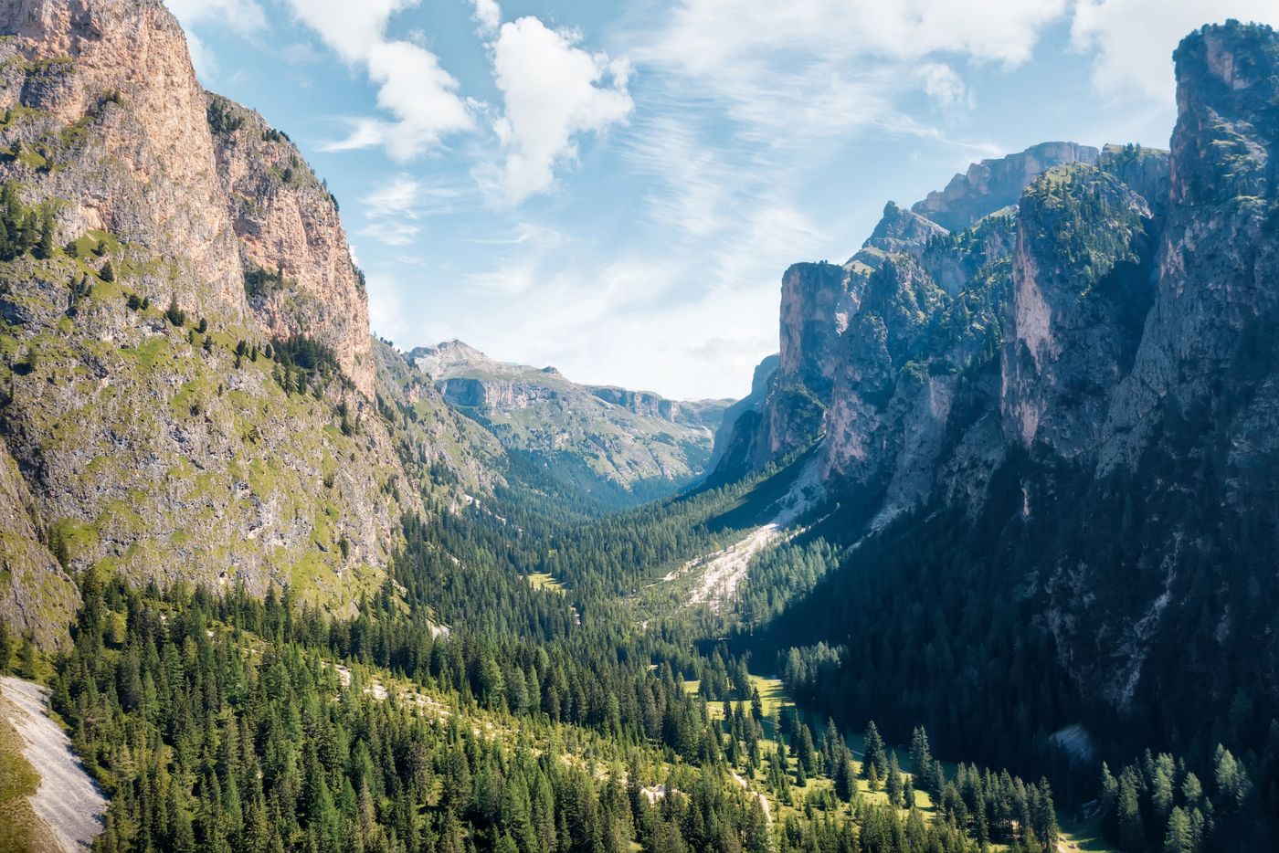 La Vallunga (Langental) — valle glaciale a U tra pareti di roccia verticali, escursione facile a Selva Val Gardena